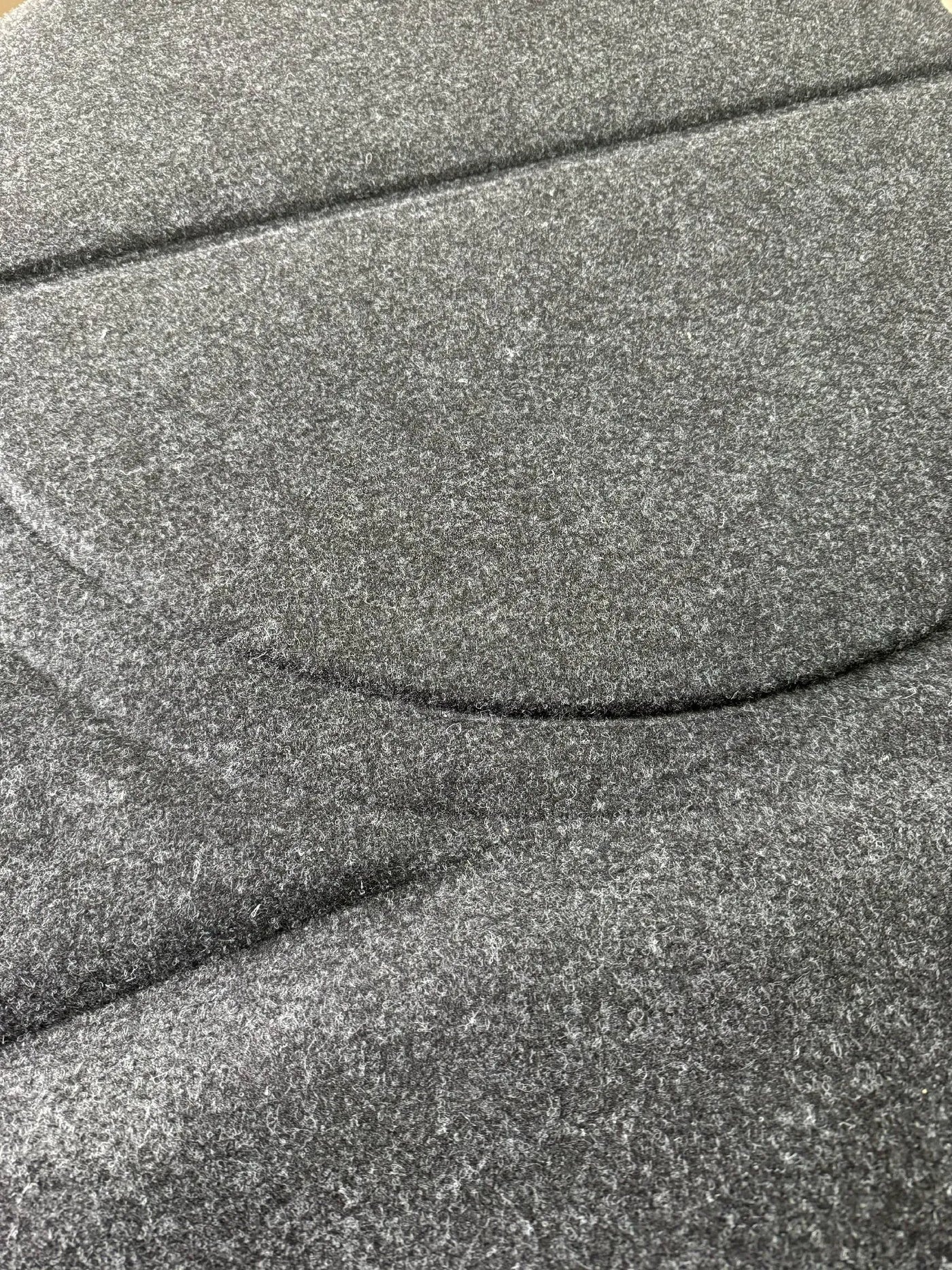 bmw-e30-moquette-coffre - Revvo