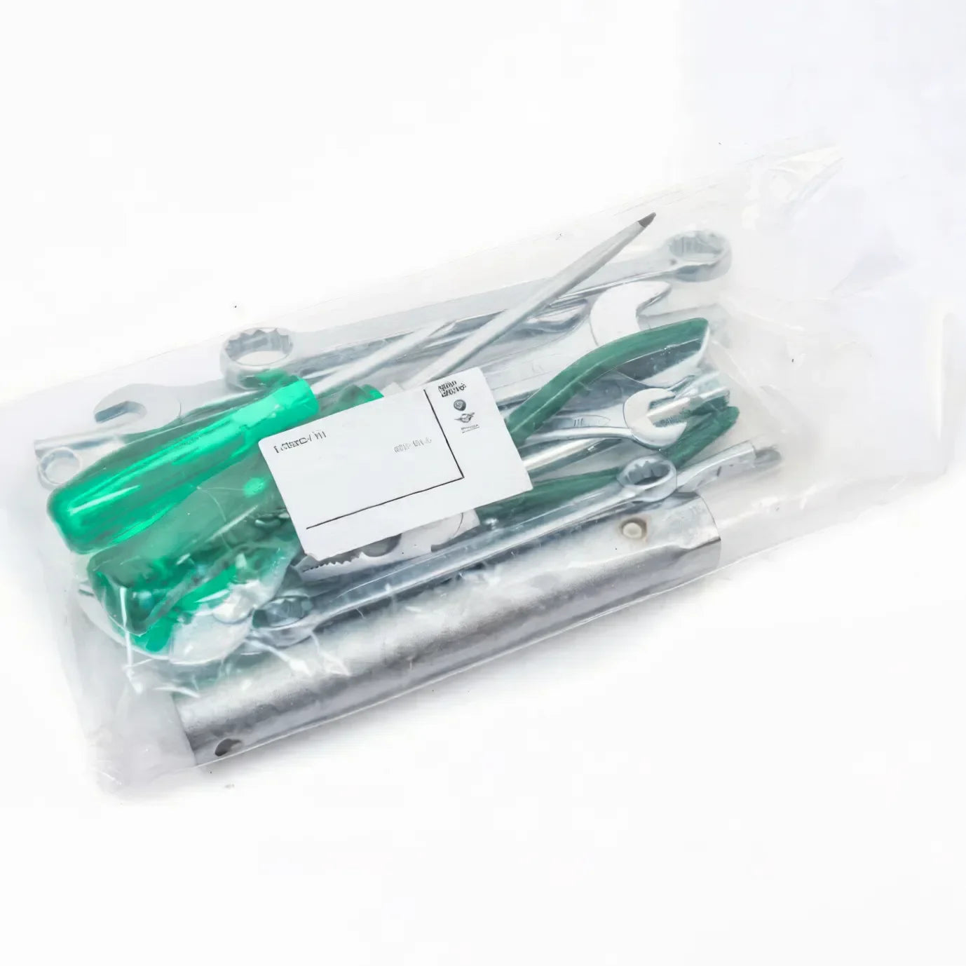 kit-outils-coffre-bmw-e30-e28-e24-e23-e21-e12-e9-e3-06 - Revvo