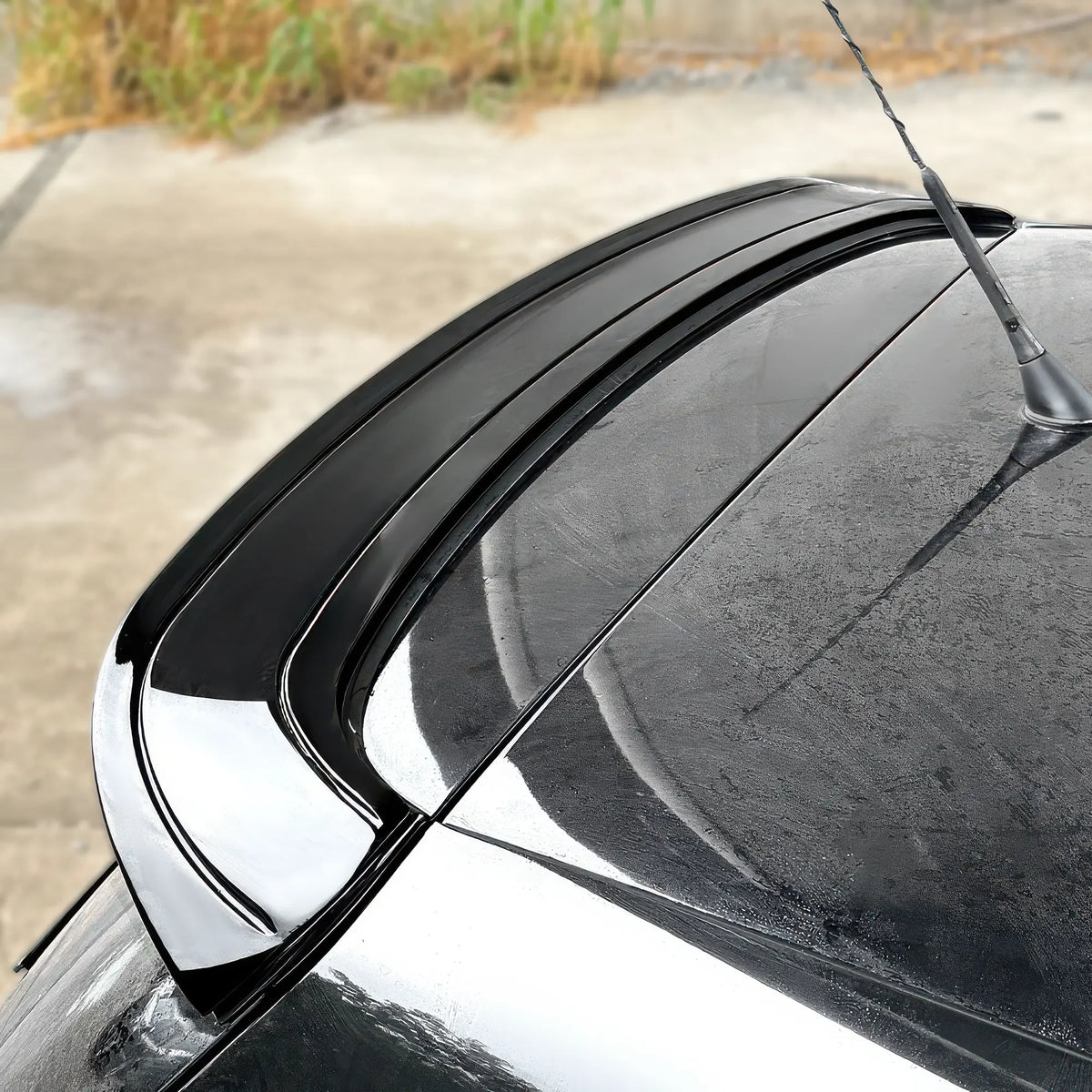 Aileron Golf 5 GTI / R32 - Revvo