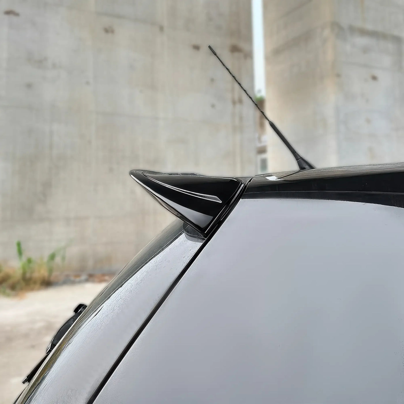 Aileron Golf 5 GTI / R32 - Revvo