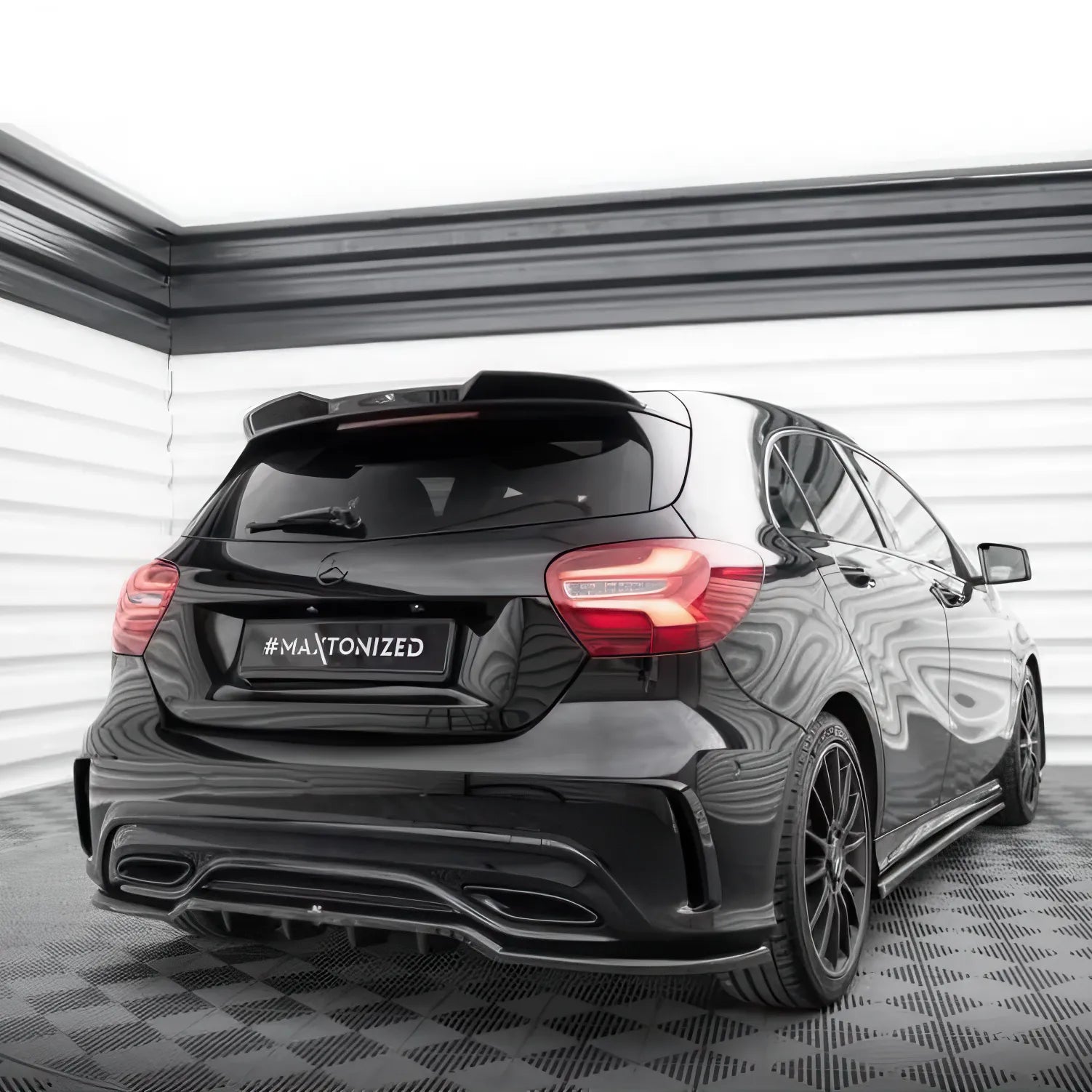 Becquet Maxton Mercedes Classe A AMG Line W176 phase 2 - Revvo