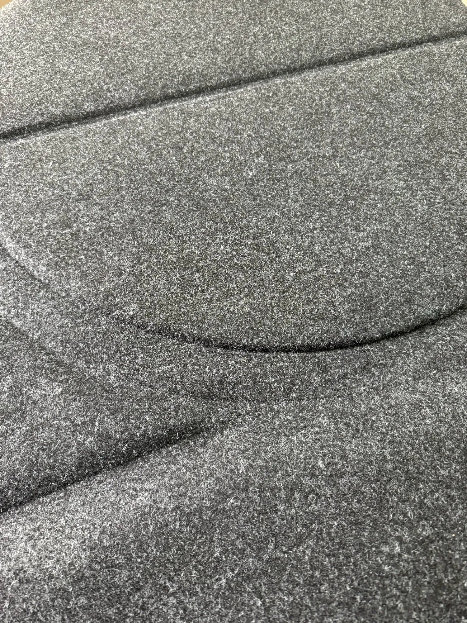 bmw-e30-moquette-coffre - Revvo