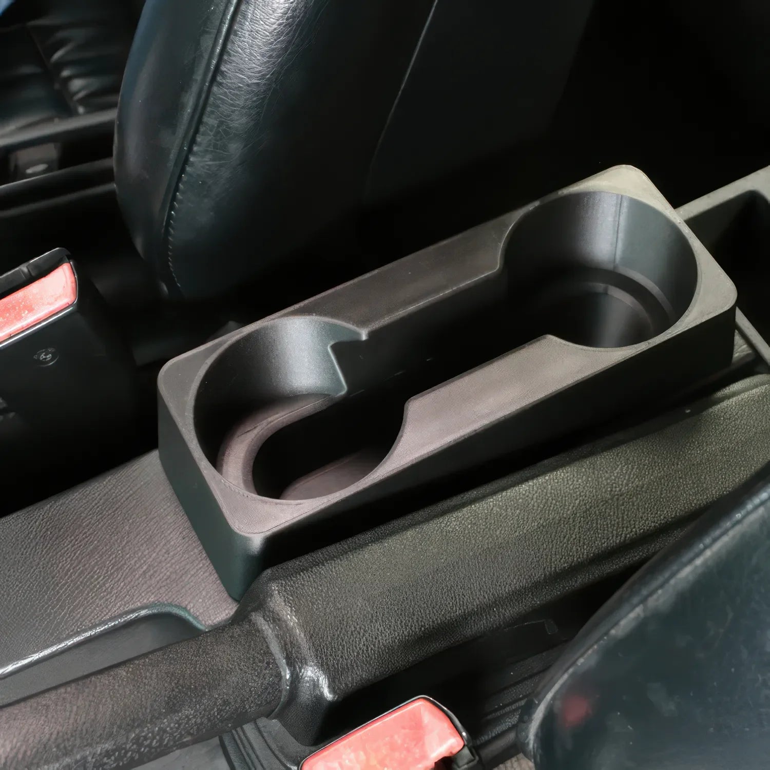bmw-e30-porte-gobelet-console-centrale-08 - Revvo
