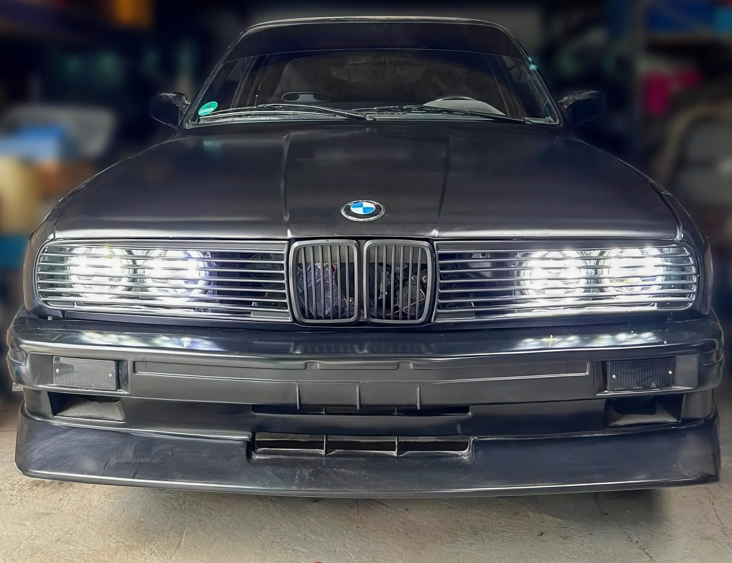 Kit Calandre Grille avec Phares LED - BMW Série 3 E30 - Revvo
