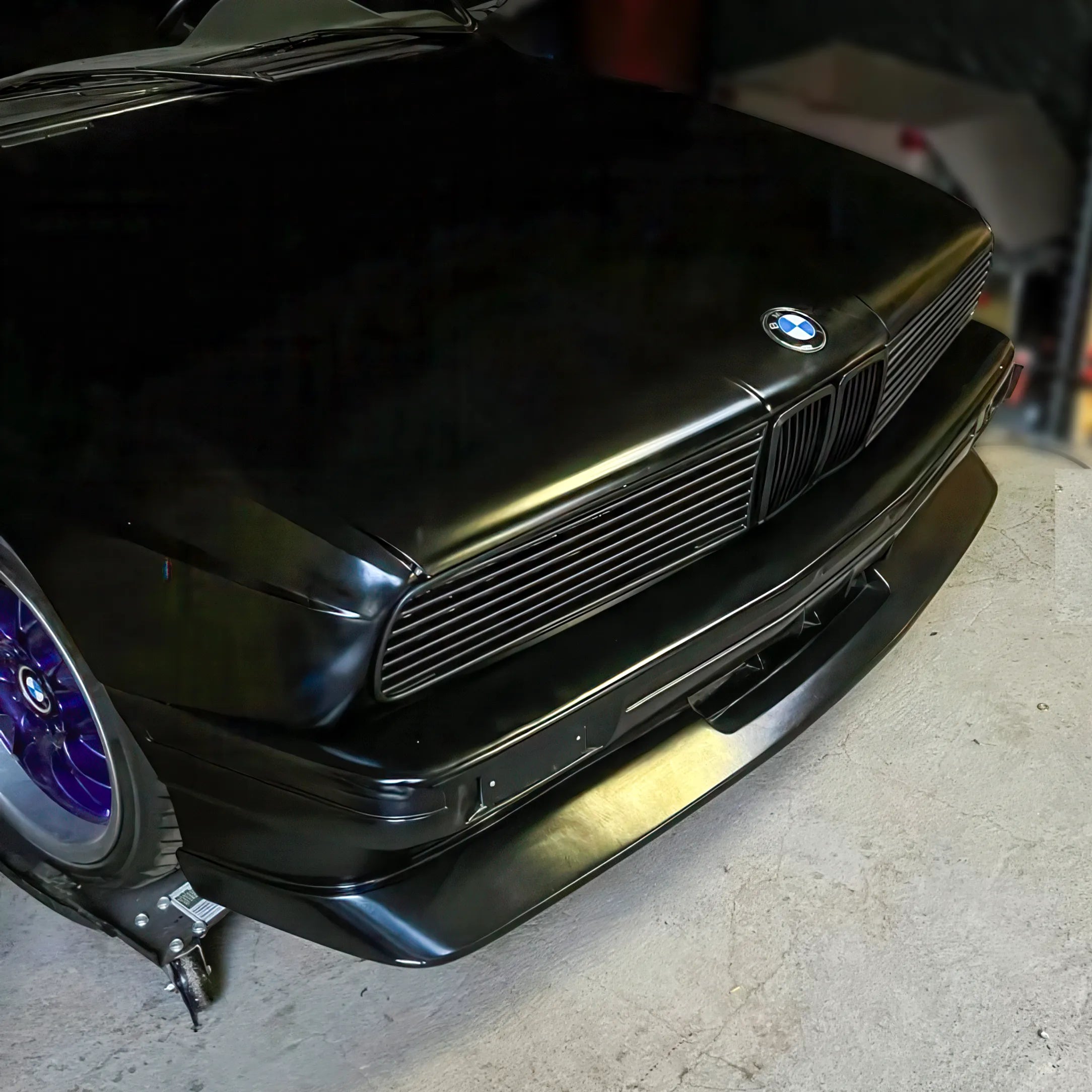 Kit Calandre Grille avec Phares LED - BMW Série 3 E30 - Revvo