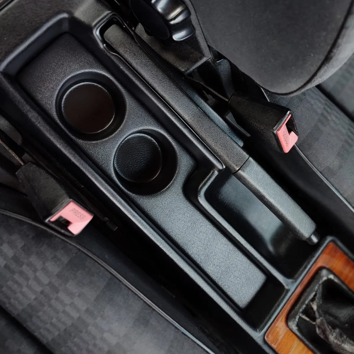 Porte-Gobelet - Mercedes 190 - Revvo