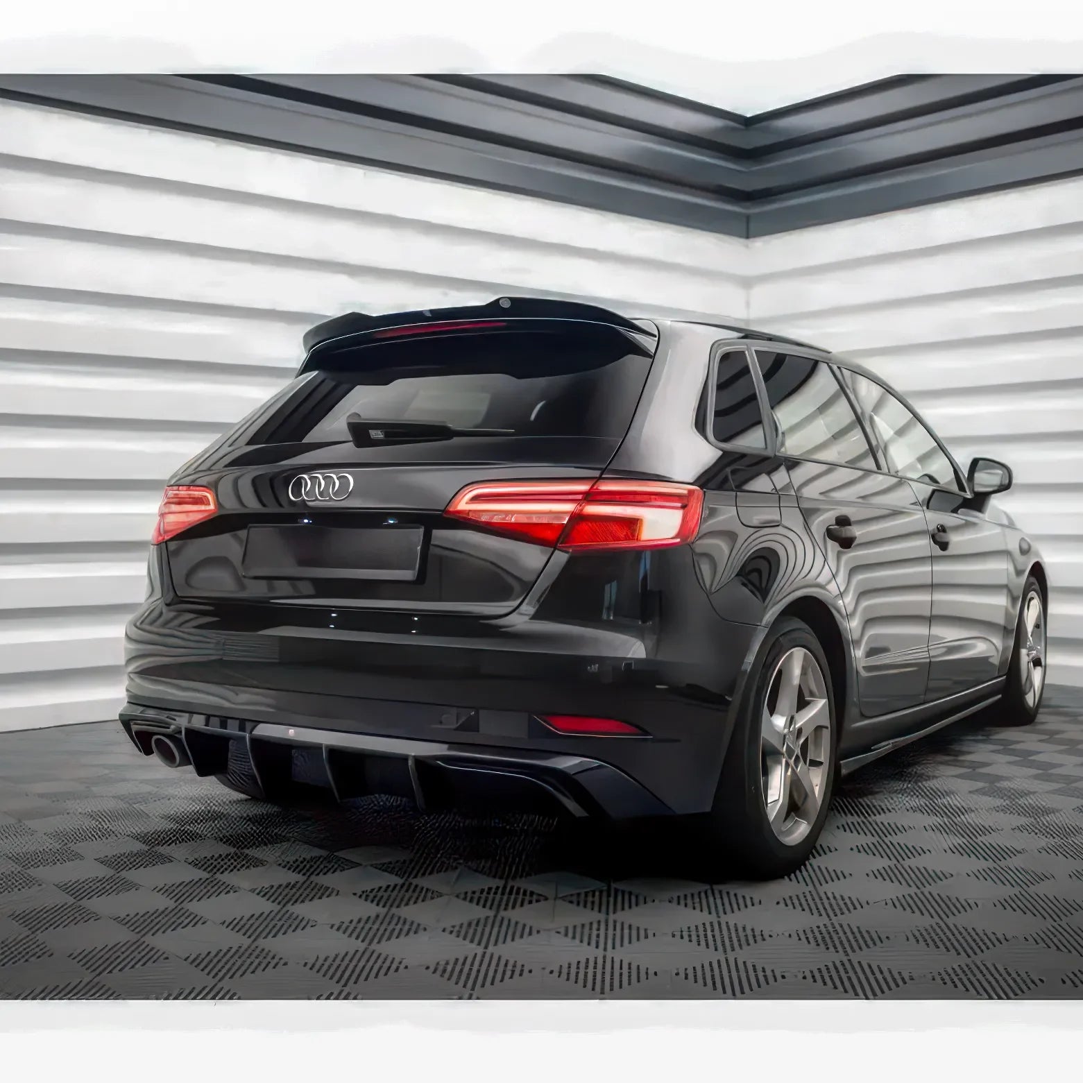 Diffuseur Arrière Audi A3 Sportback 8V Phase 2 Standard 2016-2020 (1 sortie d'échappement) - Revvo