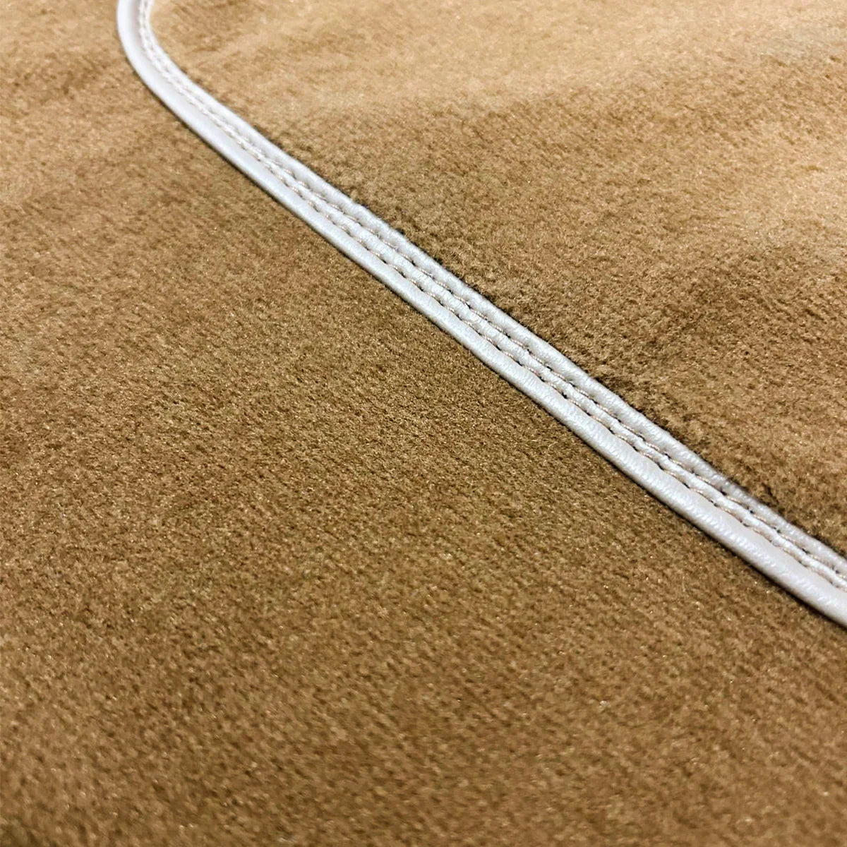 Tapis Sur Mesure pour Jaguar XK8 (1997-2006)