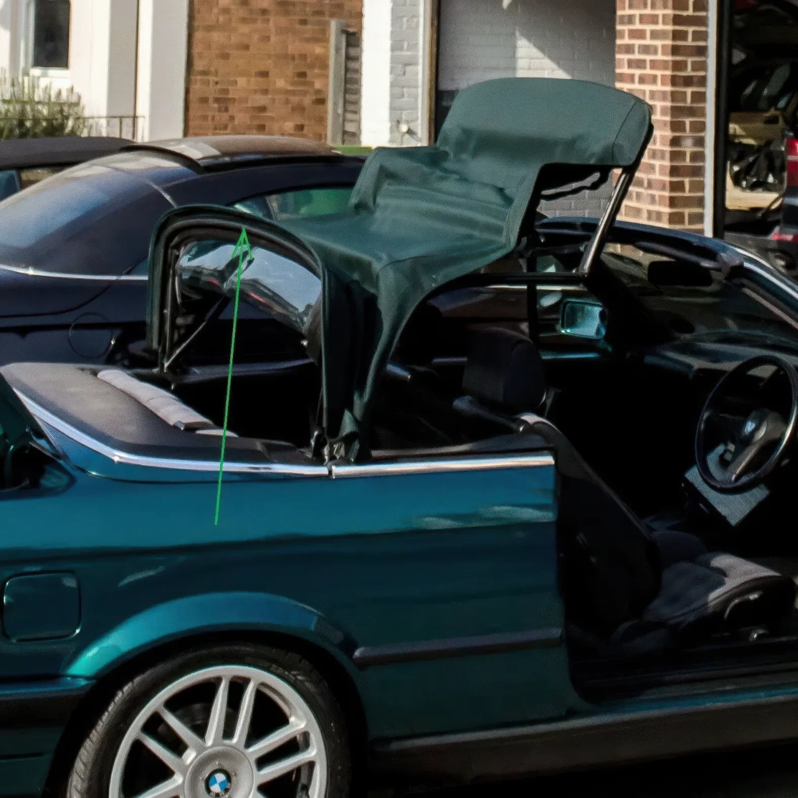 joint-capote-inferieur-arriere-bmw-e30-cabriolet - Revvo