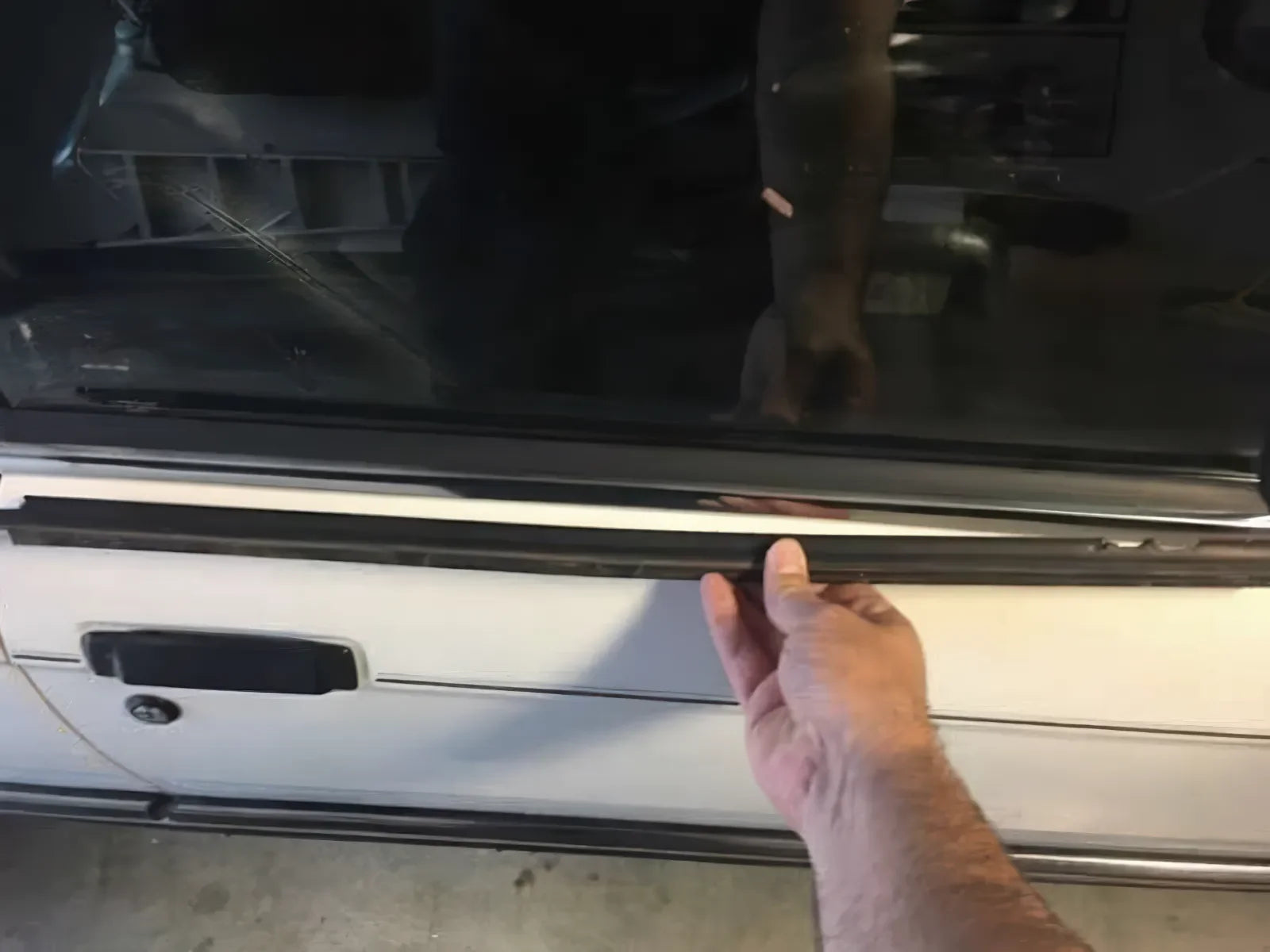 joint-leche-vitre-gauche-droit-bmw-e30-cabriolet-13-exterieur - Revvo