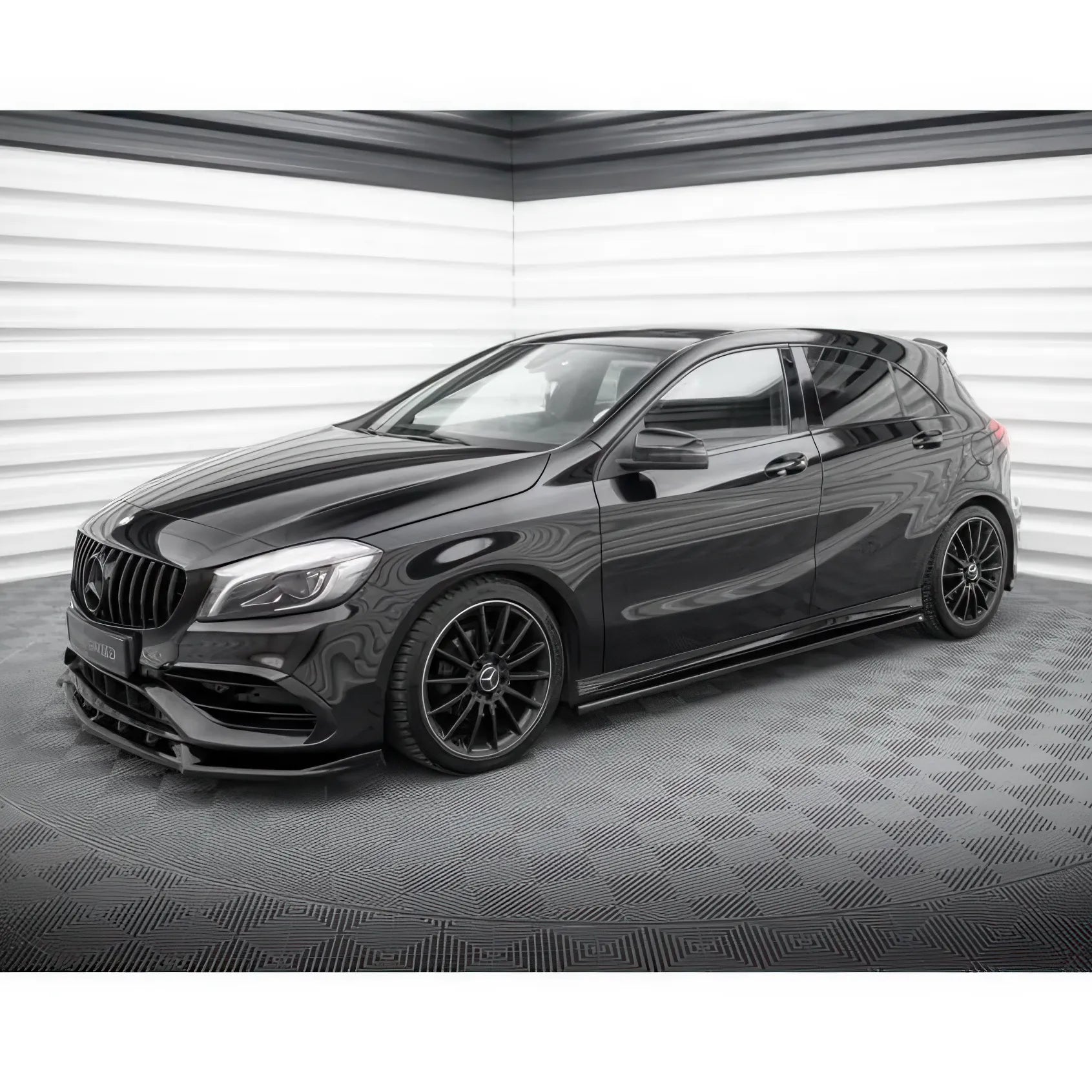 Bas de Caisse Maxton Mercedes Classe A AMG Line W176 phase 2 - Revvo