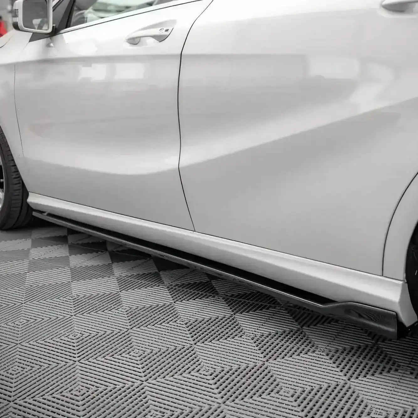 Bas de Caisse V1 Maxton Mercedes Classe A W176 Standard phase 1 - Revvo