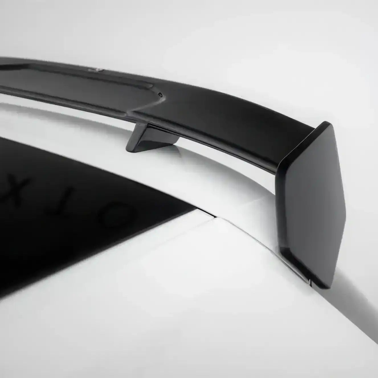 Aileron Maxton BMW Série 1 F20 / F21 - Revvo