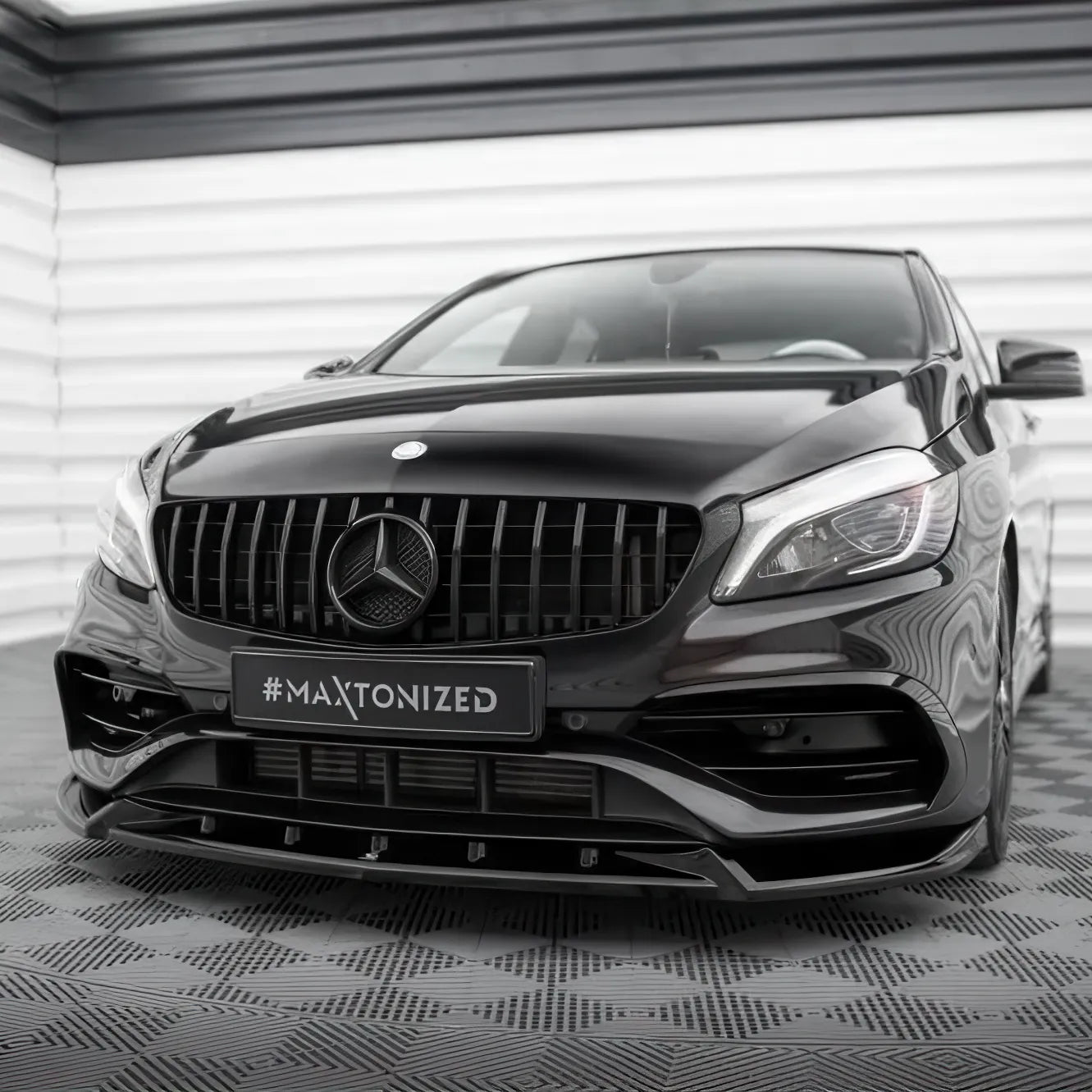 Lame Avant Maxton Mercedes Classe A AMG Line W176 phase 2 - Revvo