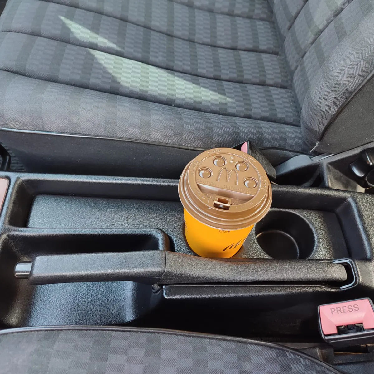 Porte-Gobelet - Mercedes 190 - Revvo