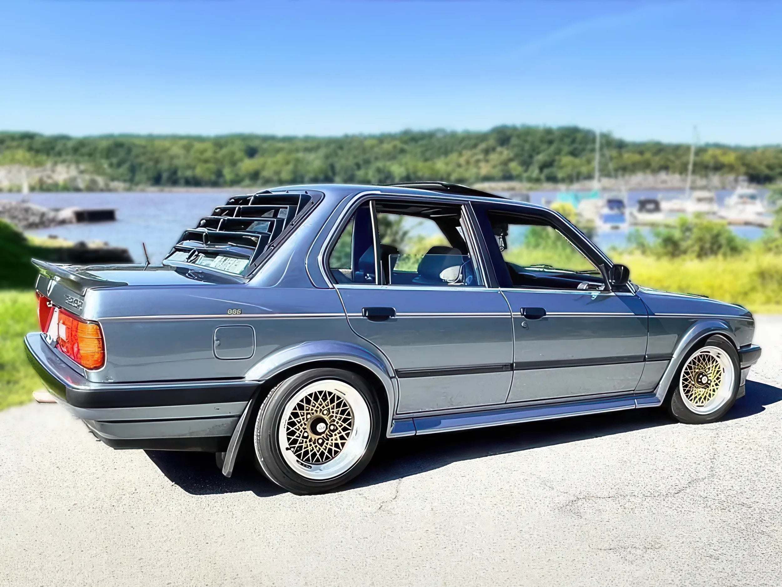 Persienne Lunette Arrière - BMW Série 3 E30 Coupé et 4 Portes - Revvo