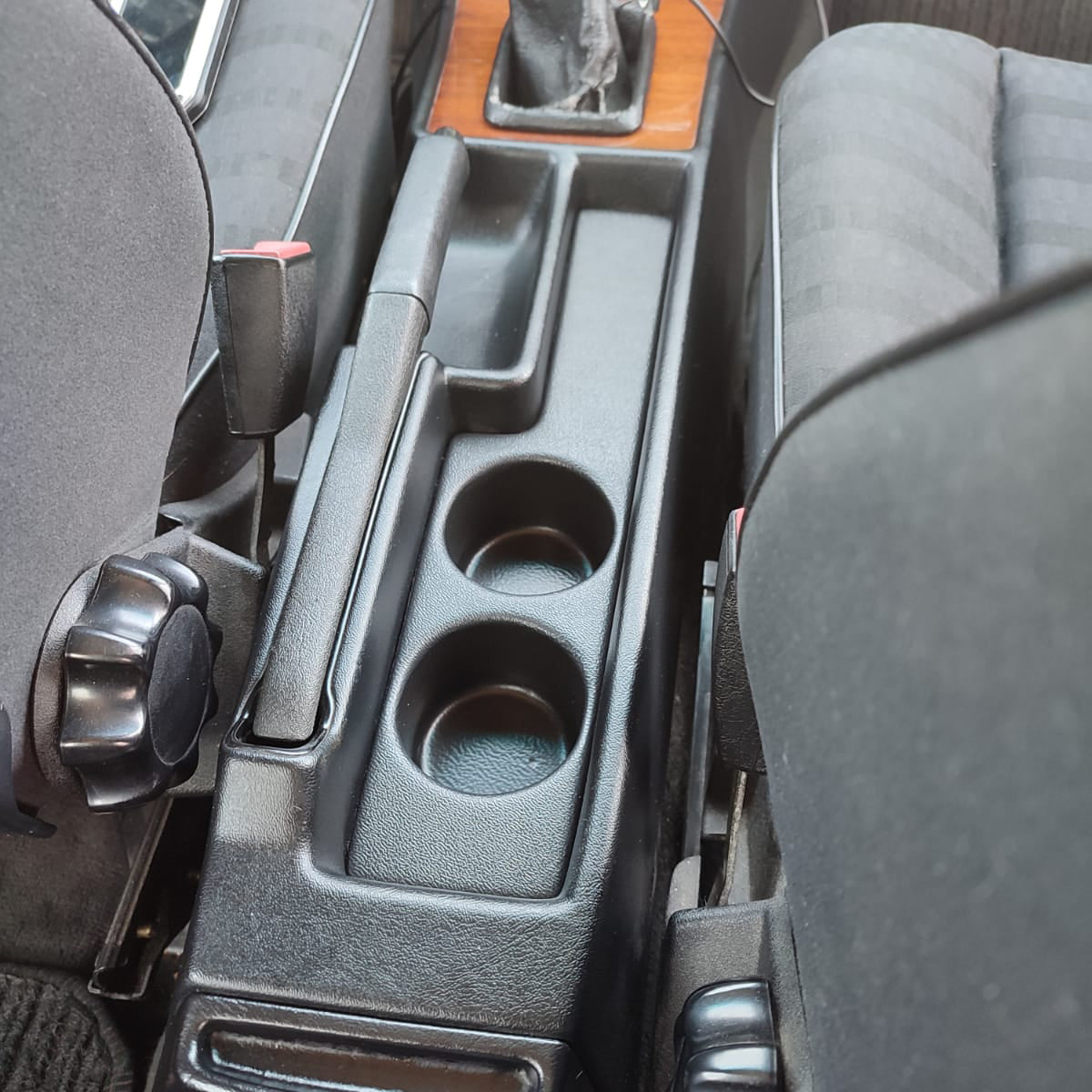 Porte-Gobelet - Mercedes 190 - Revvo