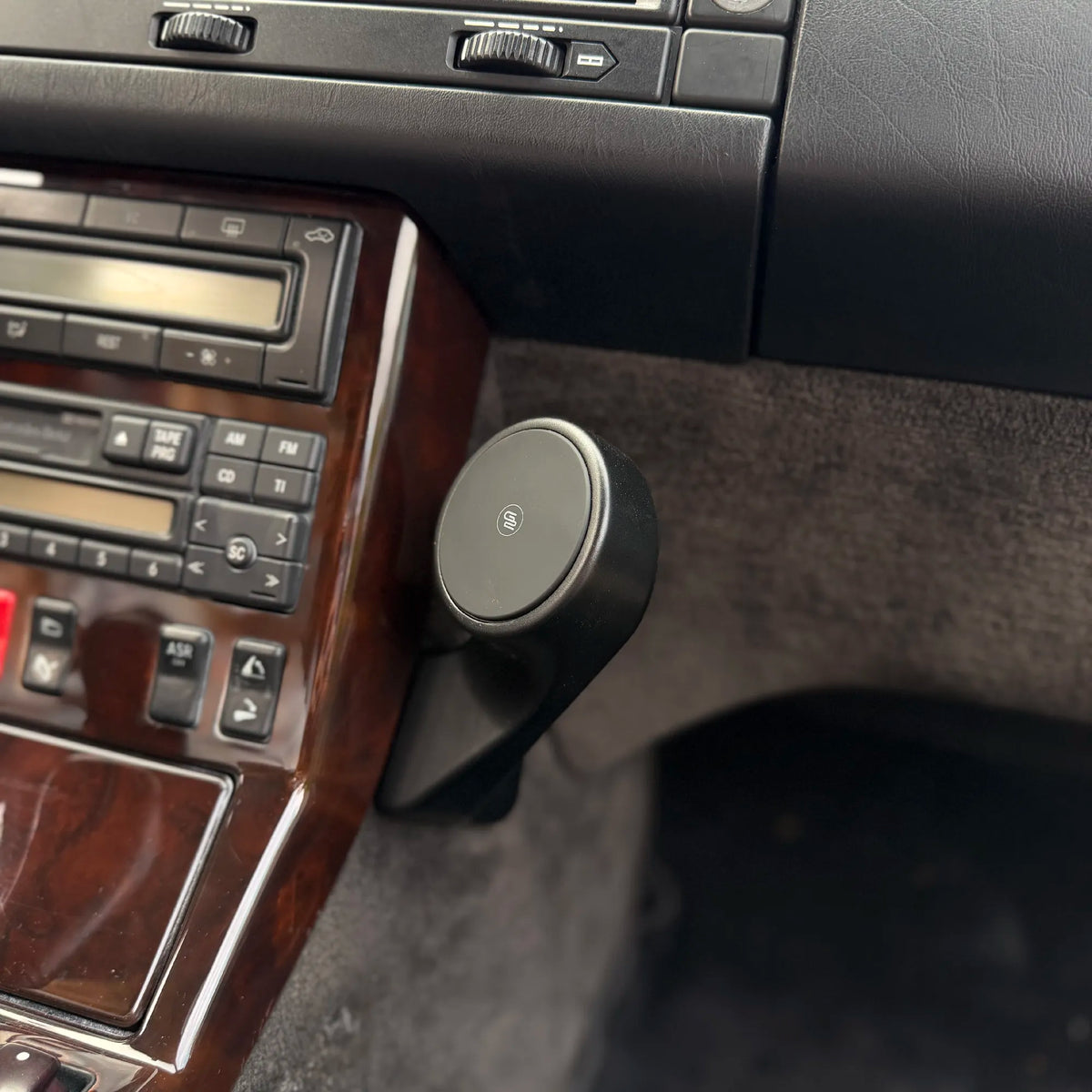 Support Téléphone en Cuir pour Mercedes SL R129 avec Chargeur Sans Fil